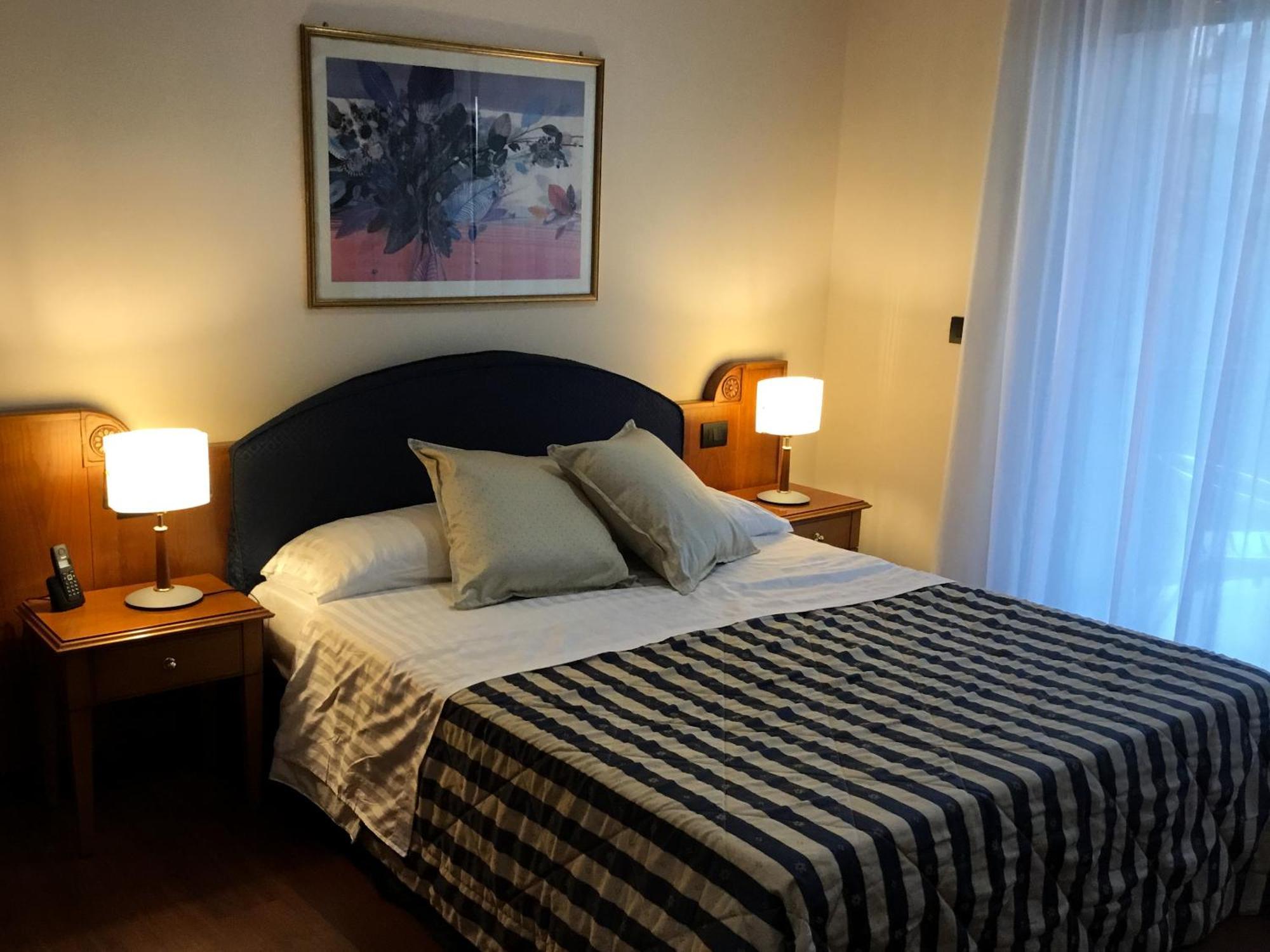 Erania Hotell Sala Consilina Exteriör bild